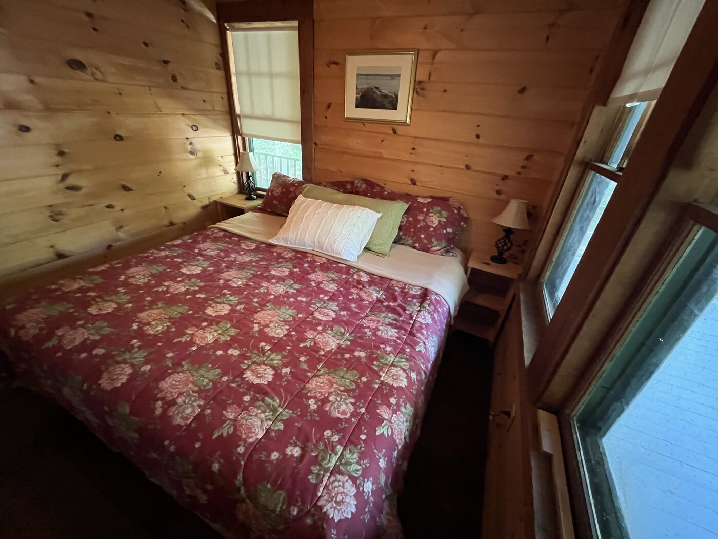 King bedroom inside Clubhouse Cottage